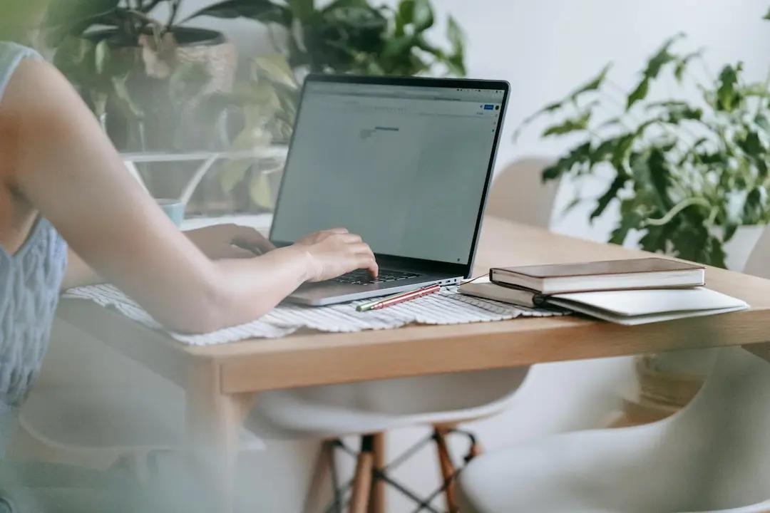 high profit margin small business idea - Offer freelance writing or copywriting services 